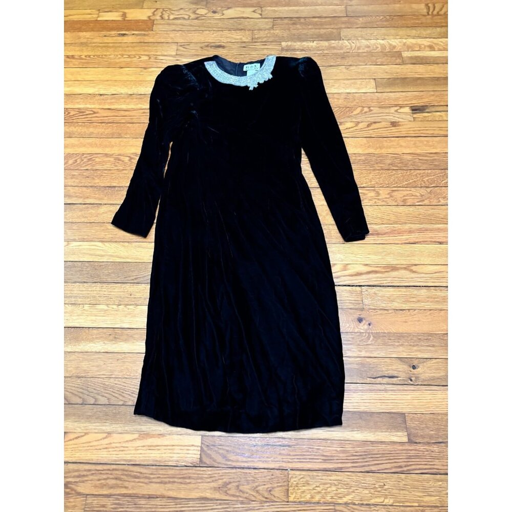 Vintage R&K Evenings Womens Black Velvet Dress Size 10 Midi Beaded Neckline